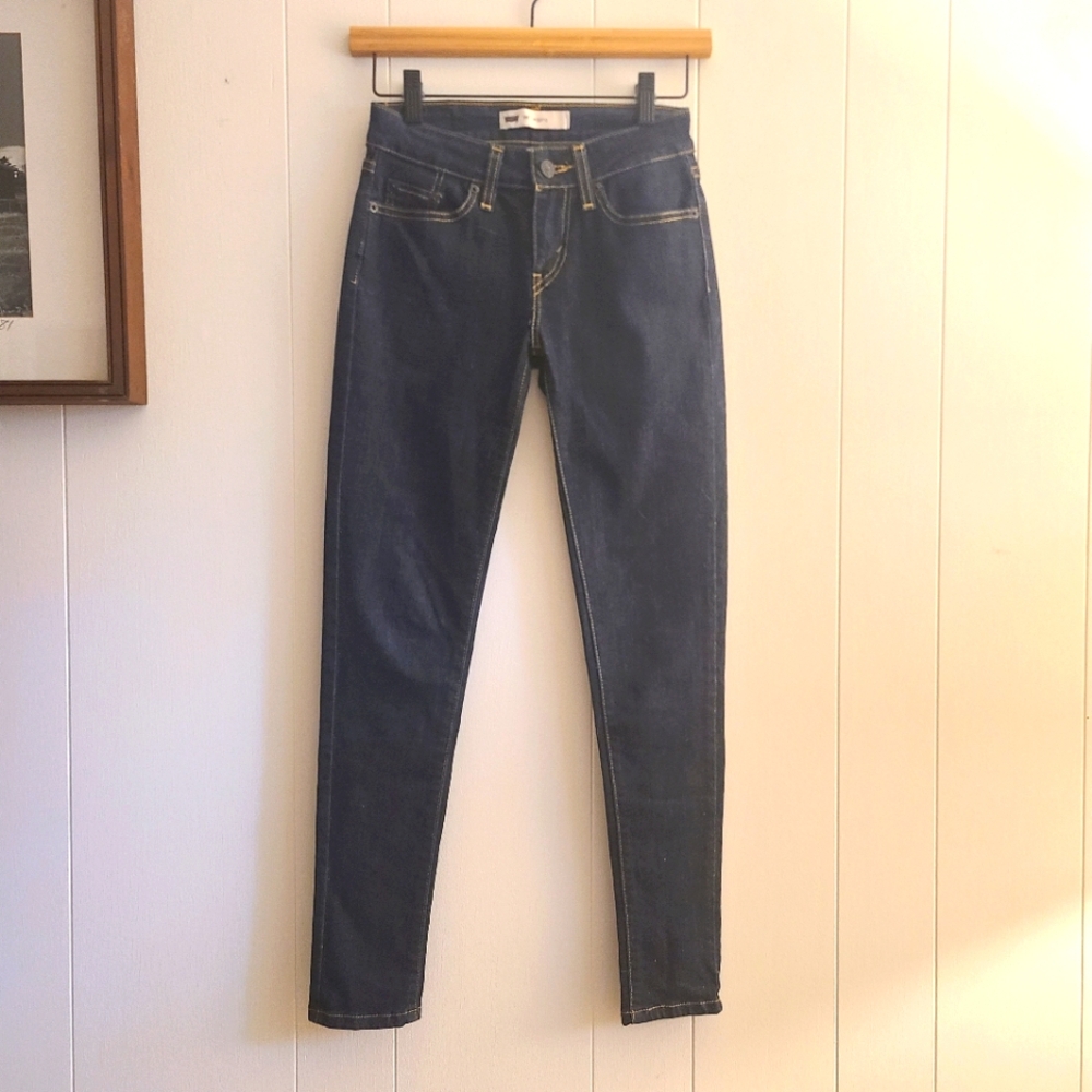 NWOT Levi's jeans